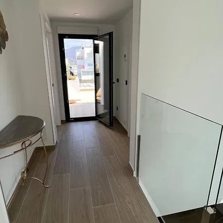 Moderna Con Piscina Y Vistas Al Canal En Av-44 Vakantiehuis *