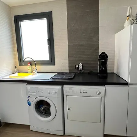 Moderna Con Piscina Y Vistas Al Canal En Av-44 *